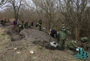 Возле монастыря на валу в Брестской крепости ведутся поисковые работы