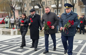 В Бресте прошла памятная церемония у памятника узникам Брестского гетто