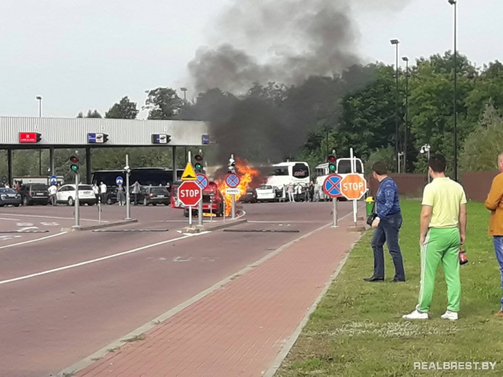 Погранпереход брест тересполь. Граница Брест Тересполь. Пункт пропуска Тересполь. Тересполь Брест Польша.. Пункт пропуска Брест-Тересполь.